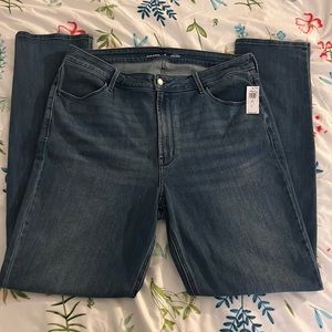 NWT Old Navy High-Rise Straight Jeans (Tall)